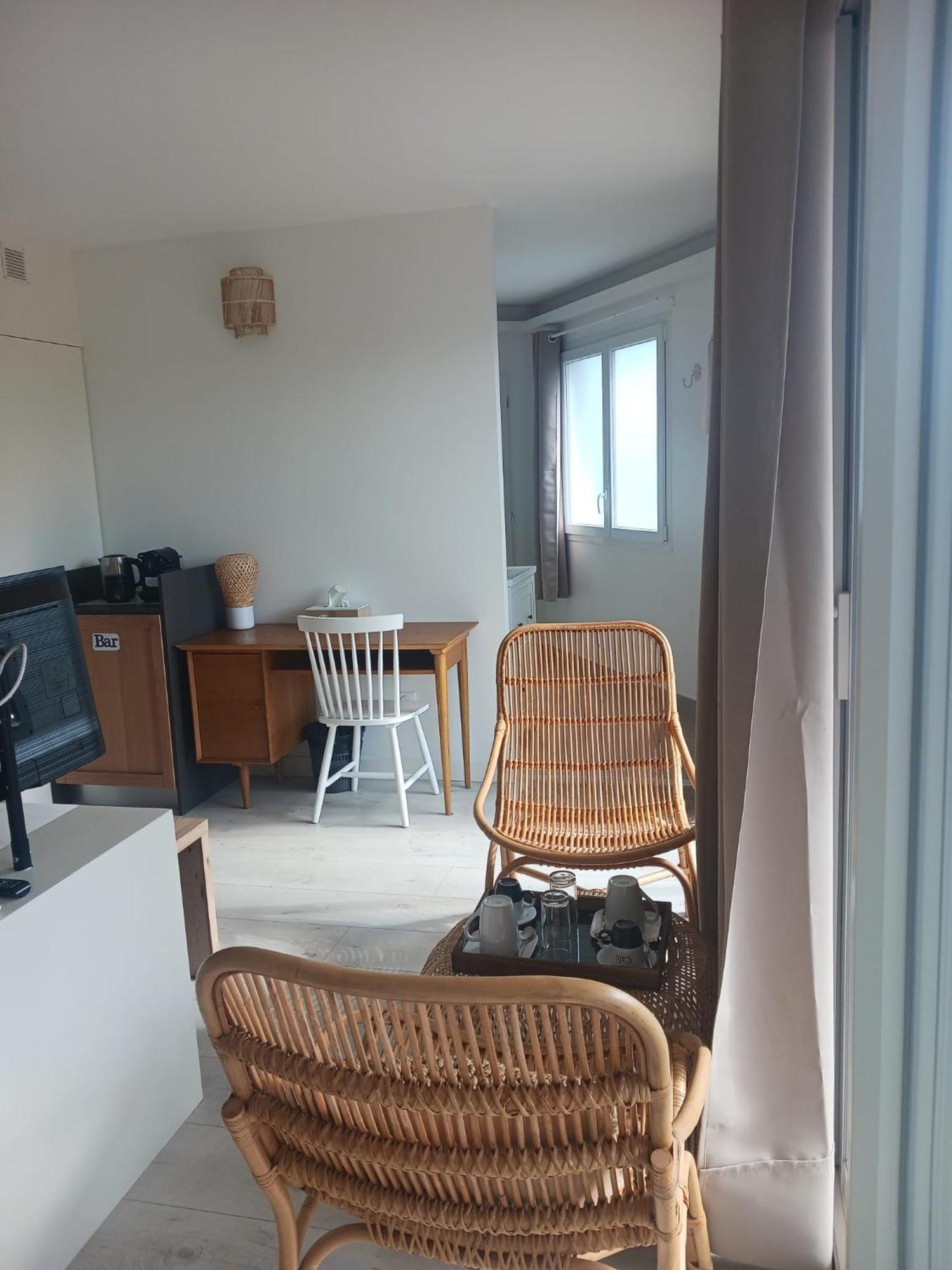 Hotel Aracari Villars-les-Dombes Exterior foto